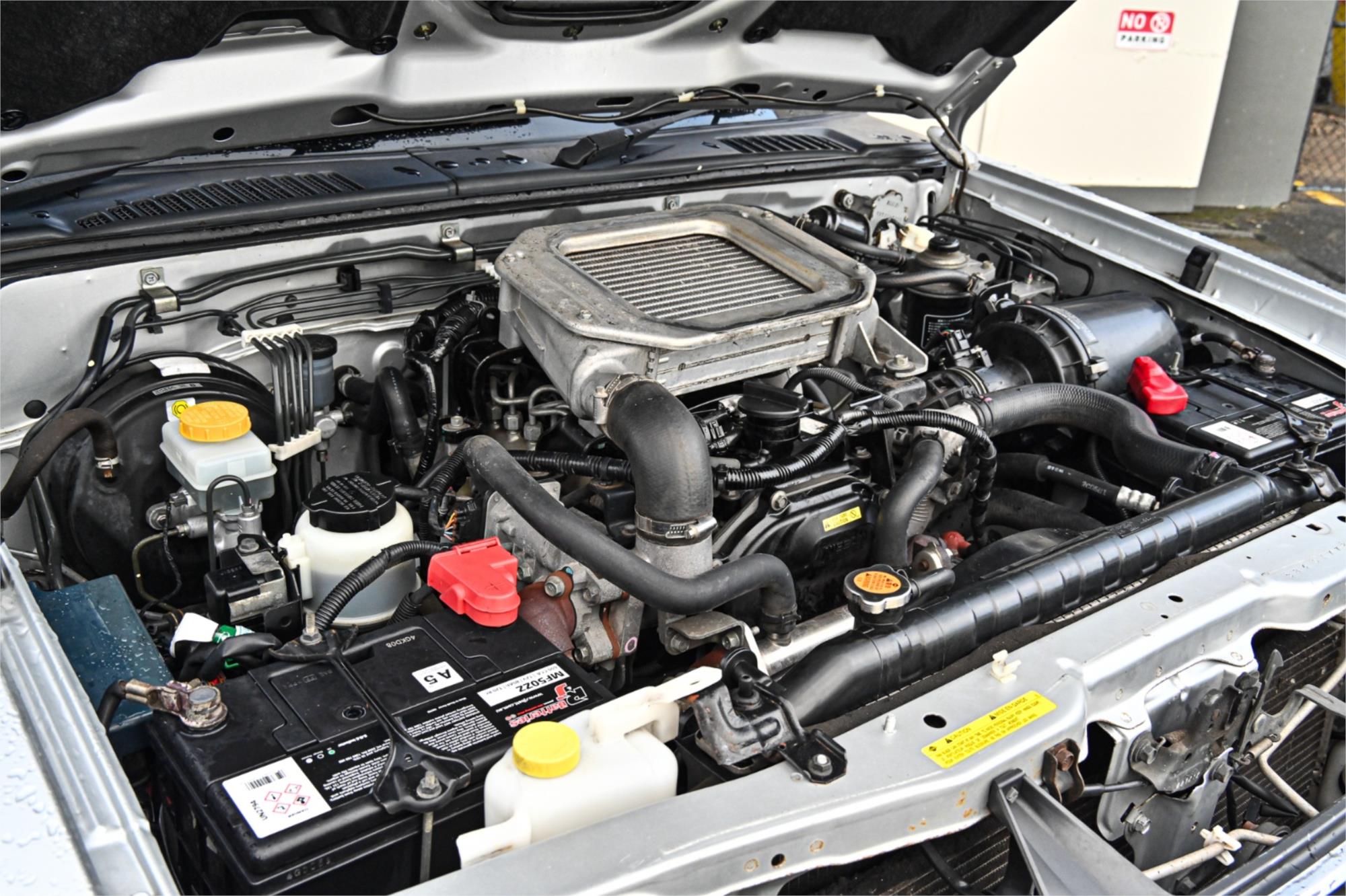 2012 NISSAN NAVARA D22 SERIES 5 ST-R (4x4) 5 SP MANUAL DUAL CAB P/UP