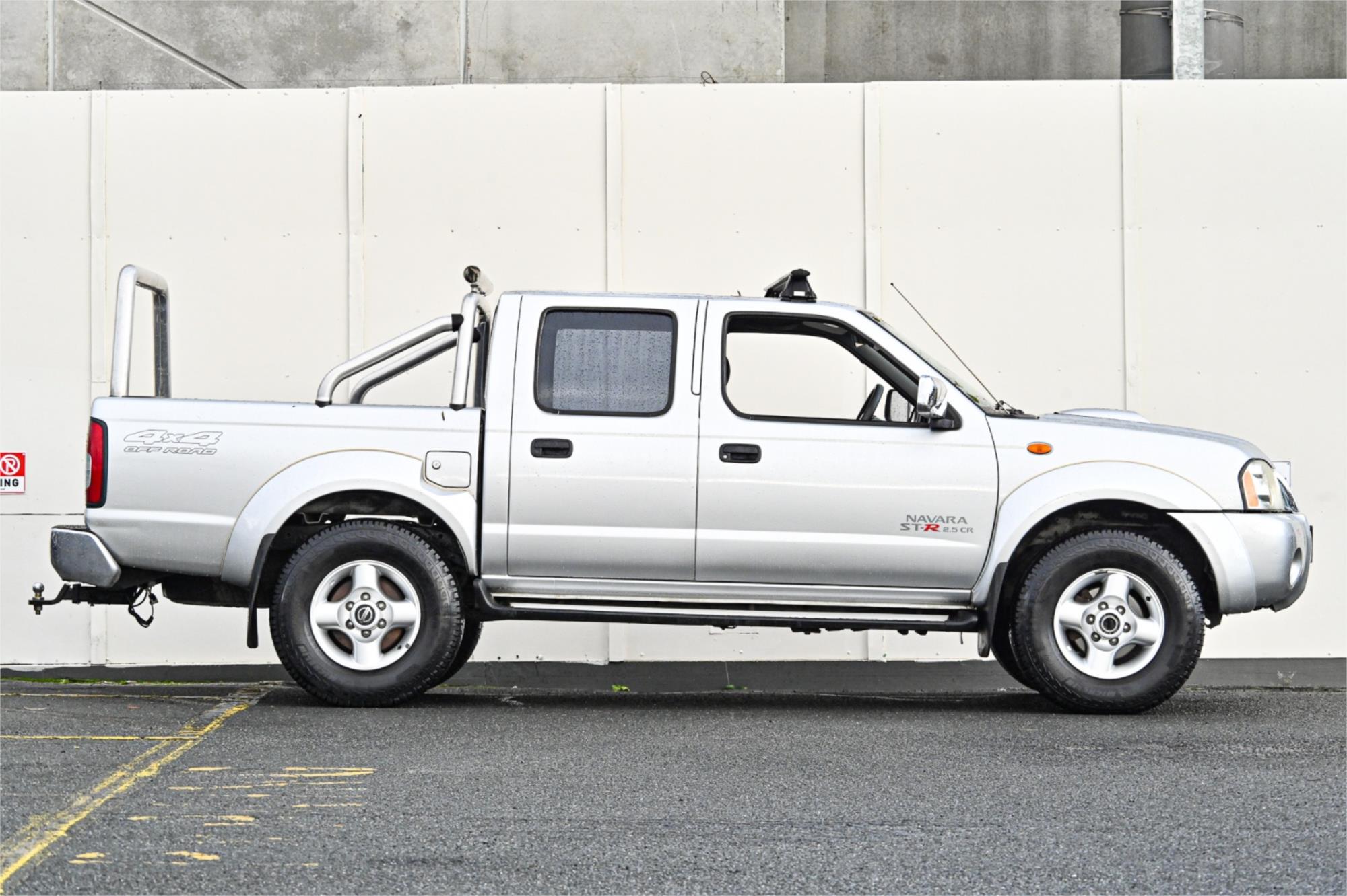 2012 NISSAN NAVARA D22 SERIES 5 ST-R (4x4) 5 SP MANUAL DUAL CAB P/UP