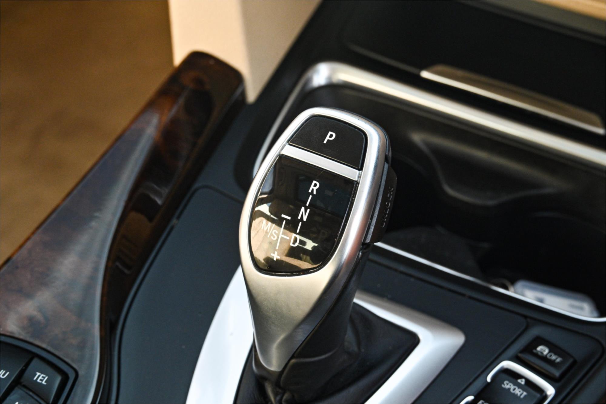 2013 BMW 3 F30 28i 8 SP AUTOMATIC 4D SEDAN