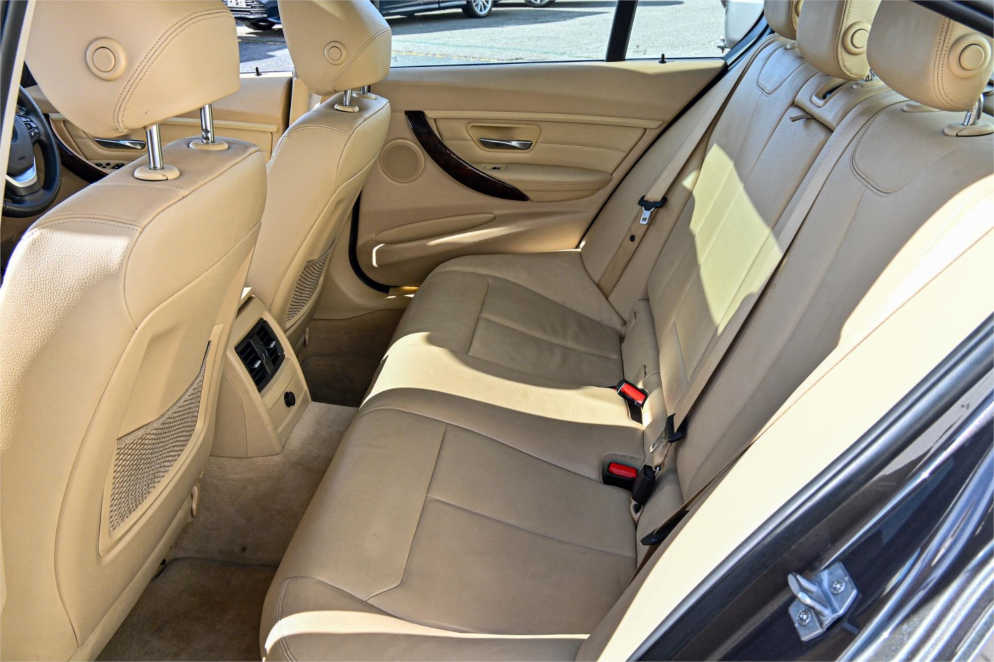 2013 BMW 3 F30 28i 8 SP AUTOMATIC 4D SEDAN