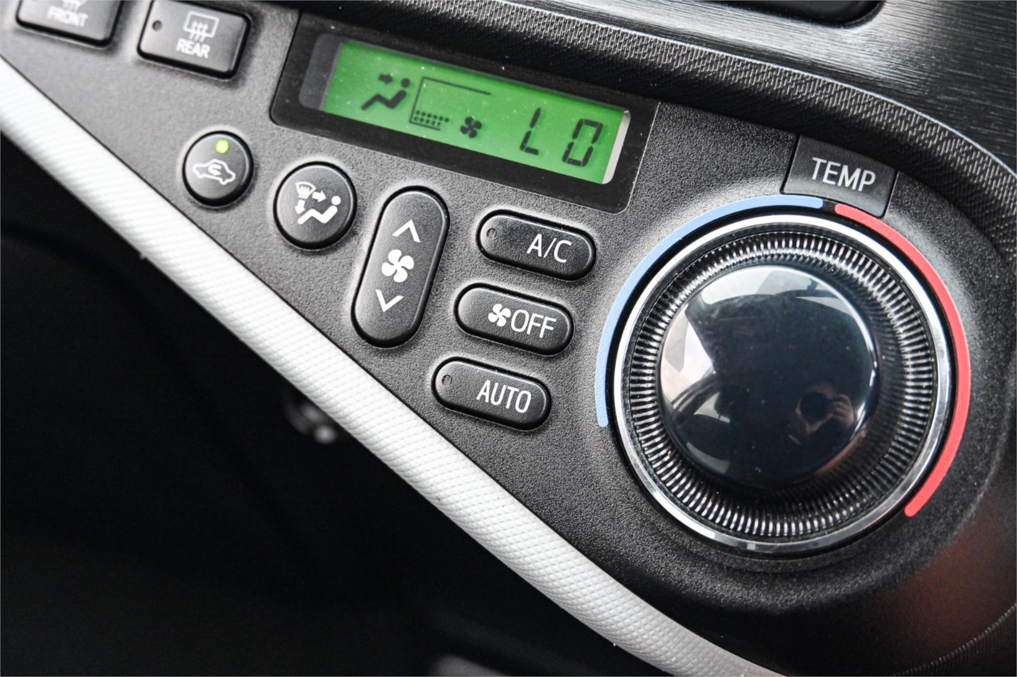 2012 TOYOTA PRIUS-C NHP10R HYBRID CONTINUOUS VARIABLE 5D HATCHBACK