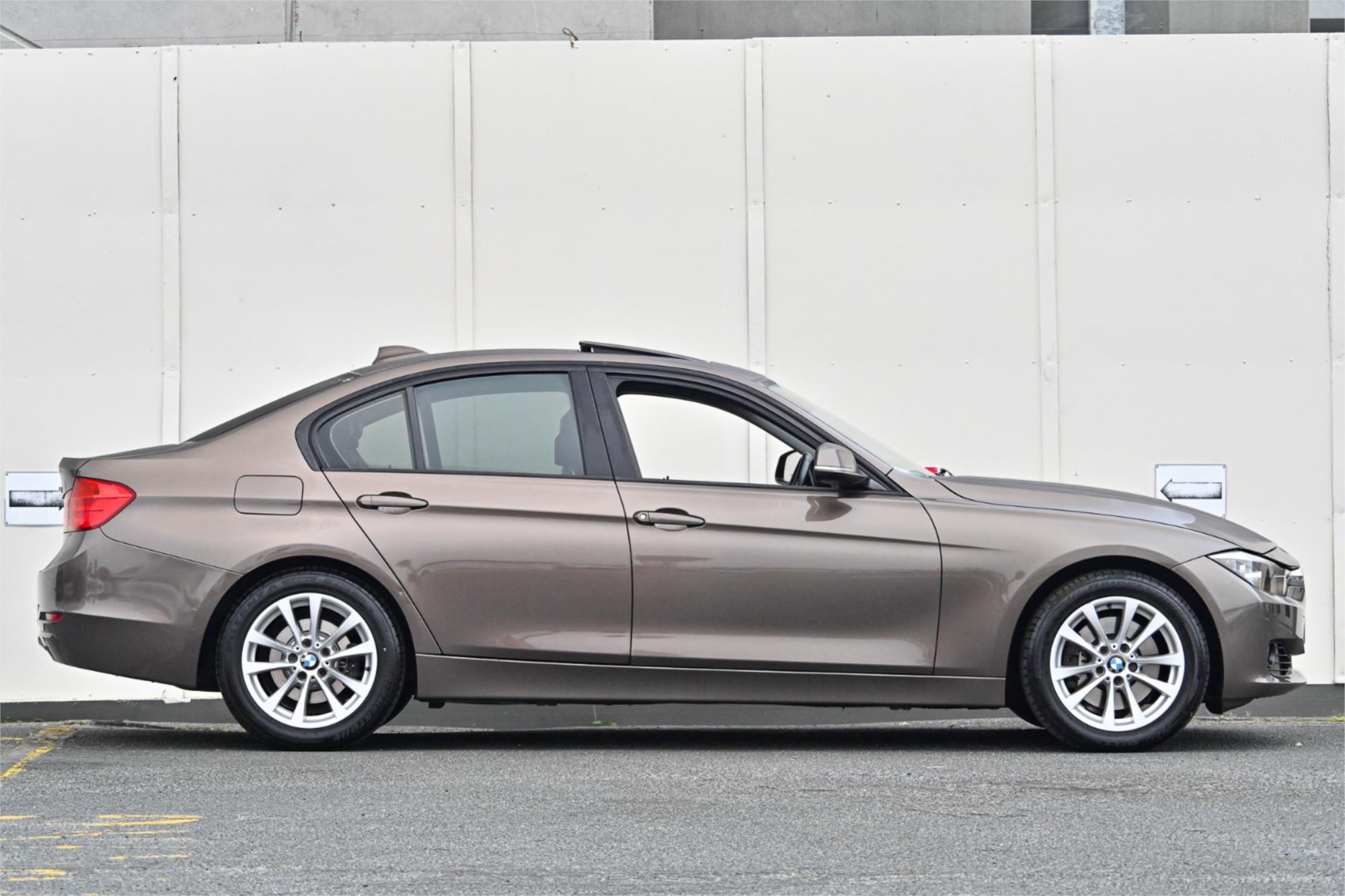 2012 BMW 3 F30 28i 8 SP AUTOMATIC 4D SEDAN