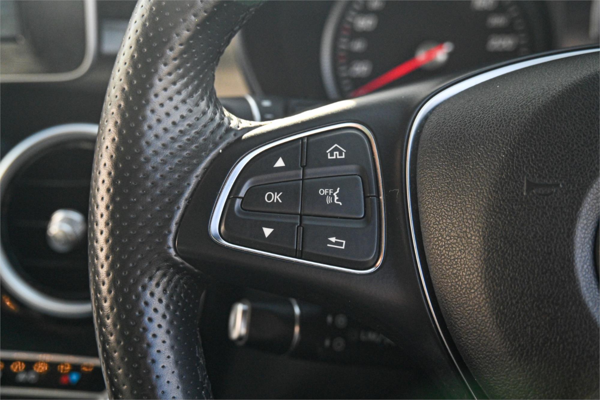 2014 MERCEDES-BENZ C200 205 7 SP AUTOMATIC 4D SEDAN