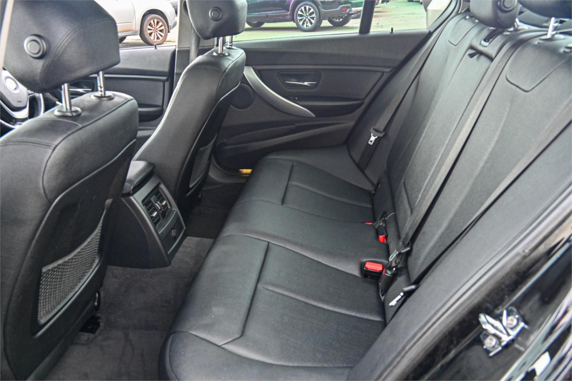 2012 BMW 3 F30 20i 8 SP AUTOMATIC 4D SEDAN