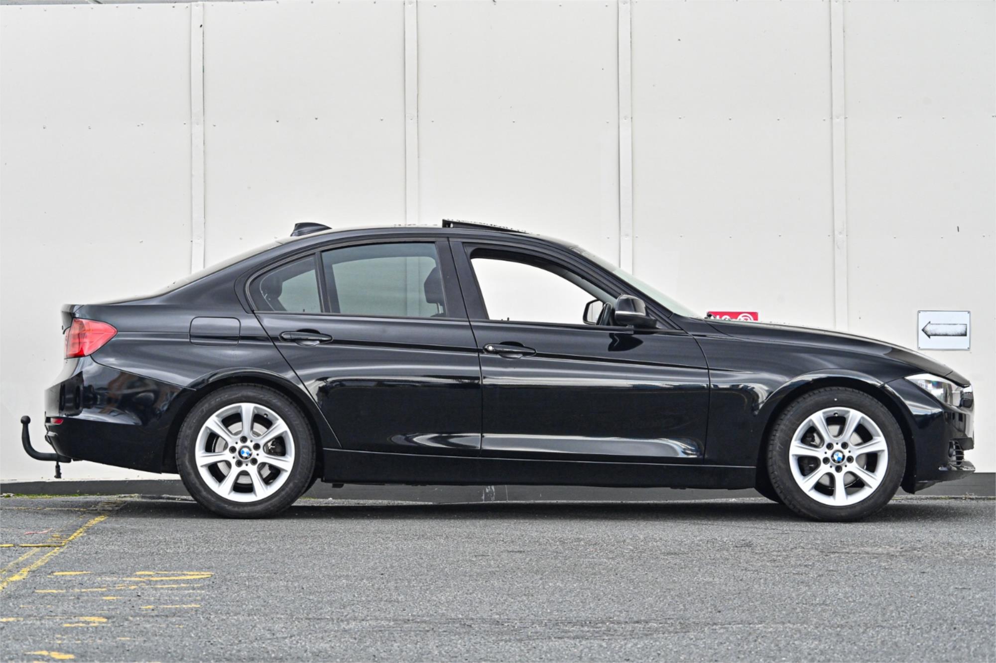 2012 BMW 3 F30 20i 8 SP AUTOMATIC 4D SEDAN