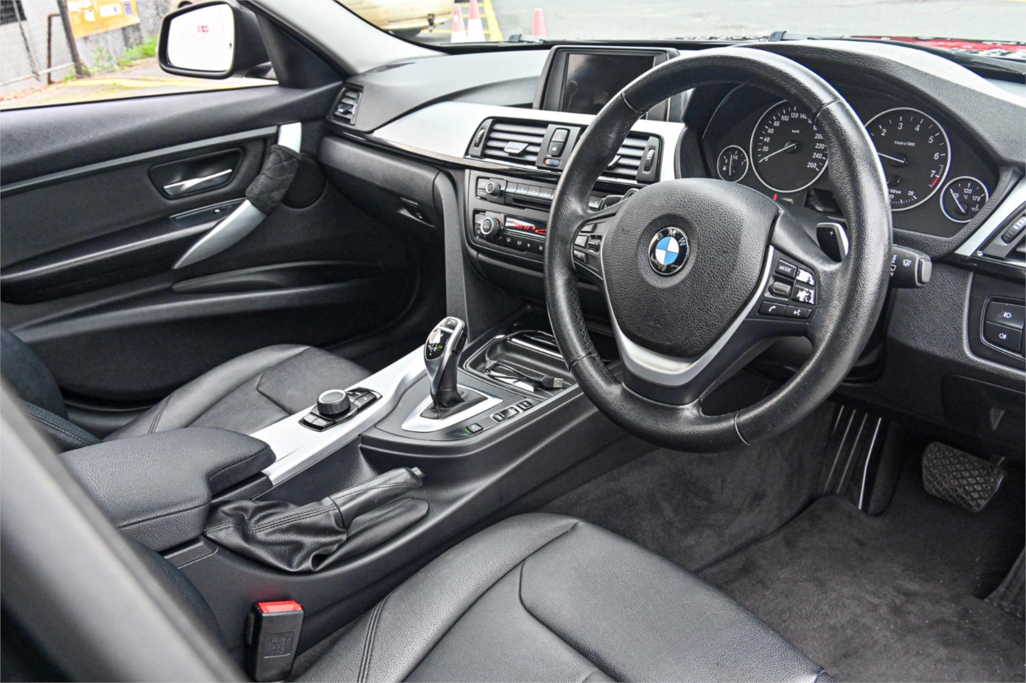 2012 BMW 3 F30 20i 8 SP AUTOMATIC 4D SEDAN