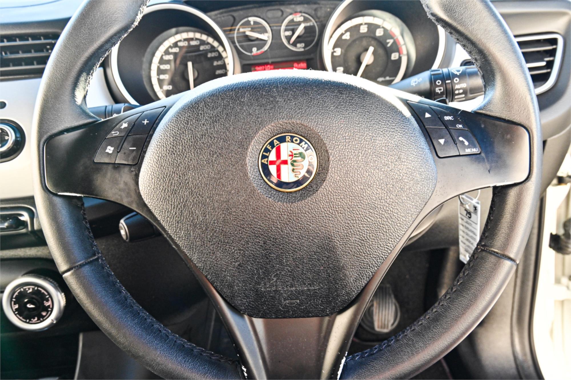 2014 ALFA ROMEO GIULIETTA PROGRESSION 1.4 6 SP AUTO DUAL CLUTCH 5D HATCHBACK
