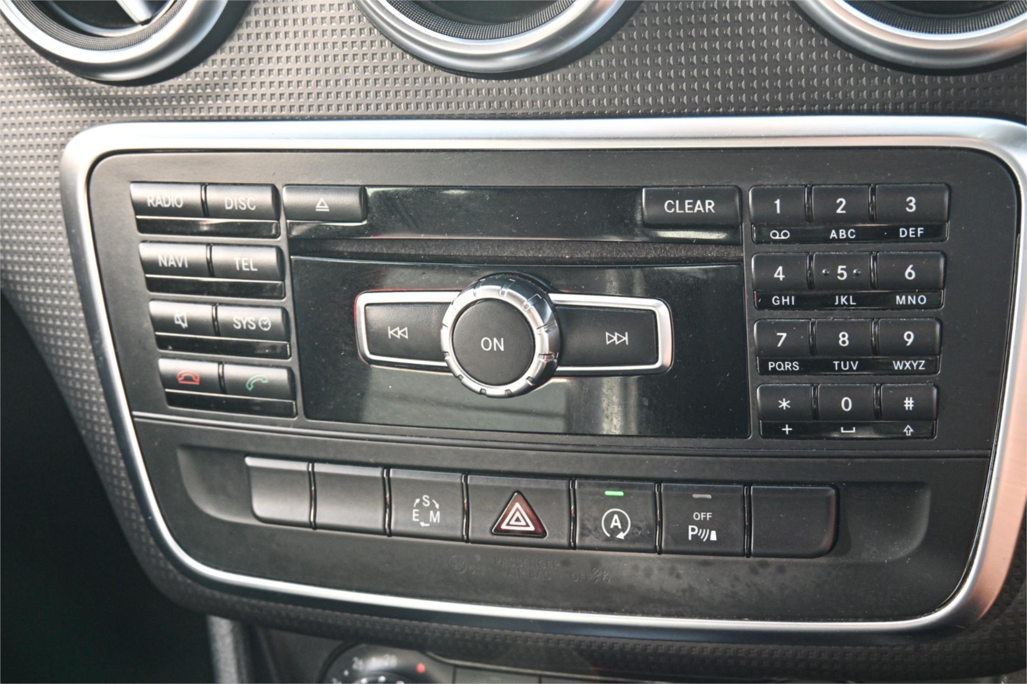 2015 MERCEDES-BENZ A180 176 MY15 BE 7 SP AUTOMATIC 5D HATCHBACK