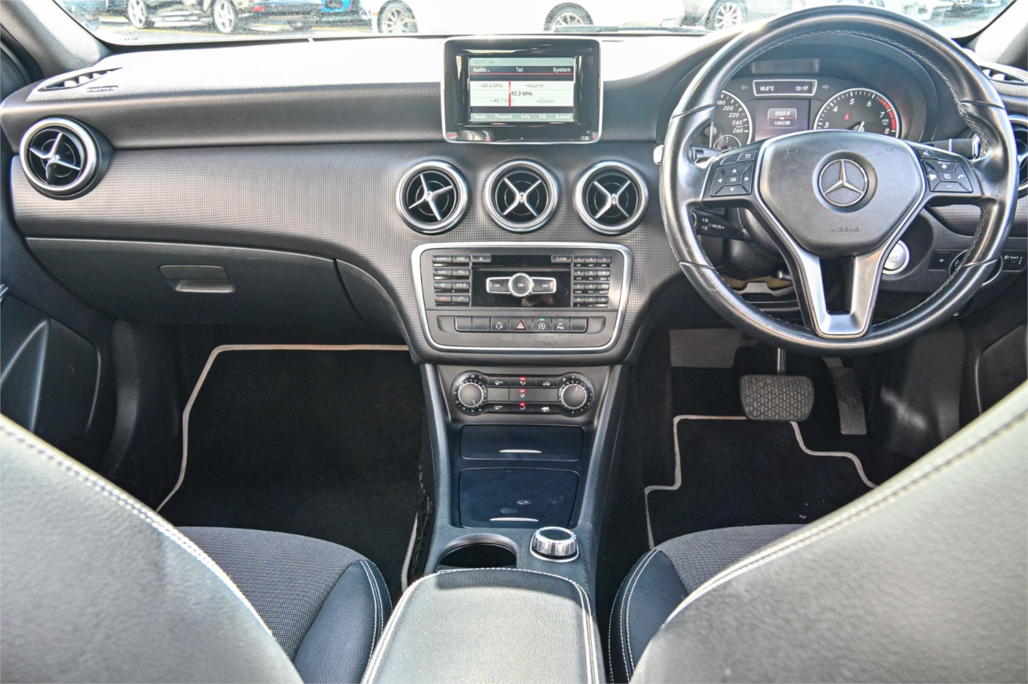 2015 MERCEDES-BENZ A180 176 MY15 BE 7 SP AUTOMATIC 5D HATCHBACK
