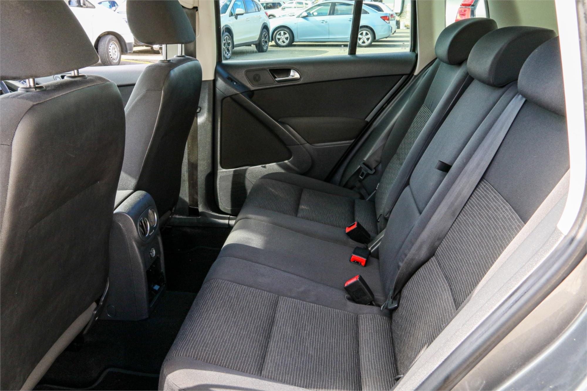 2012 VOLKSWAGEN TIGUAN 5NC MY12 132 TSI PACIFIC 6 SP AUTOMATIC 4D WAGON