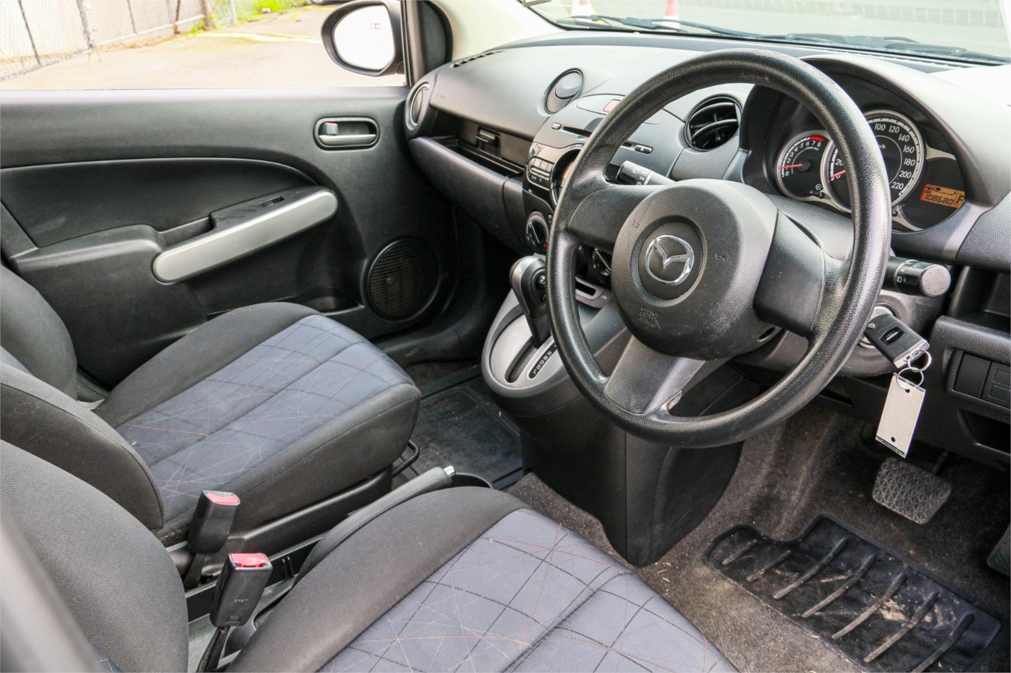 2011 MAZDA MAZDA2 DE MY11 NEO 4 SP AUTOMATIC 5D HATCHBACK