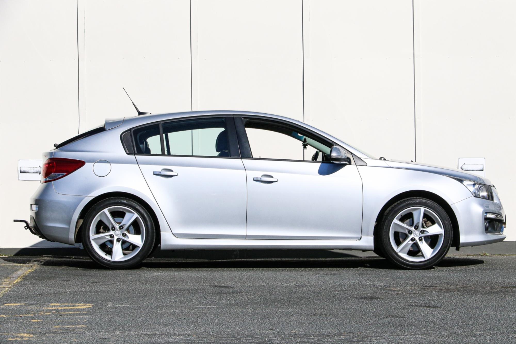 2015 HOLDEN CRUZE JH MY14 SRi V 6 SP AUTOMATIC 5D HATCHBACK