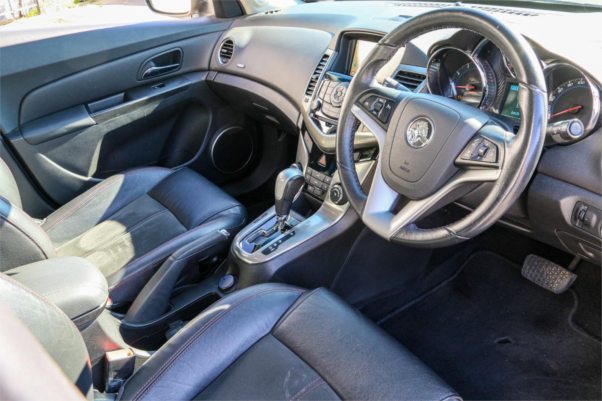 2015 HOLDEN CRUZE JH MY14 SRi V 6 SP AUTOMATIC 5D HATCHBACK