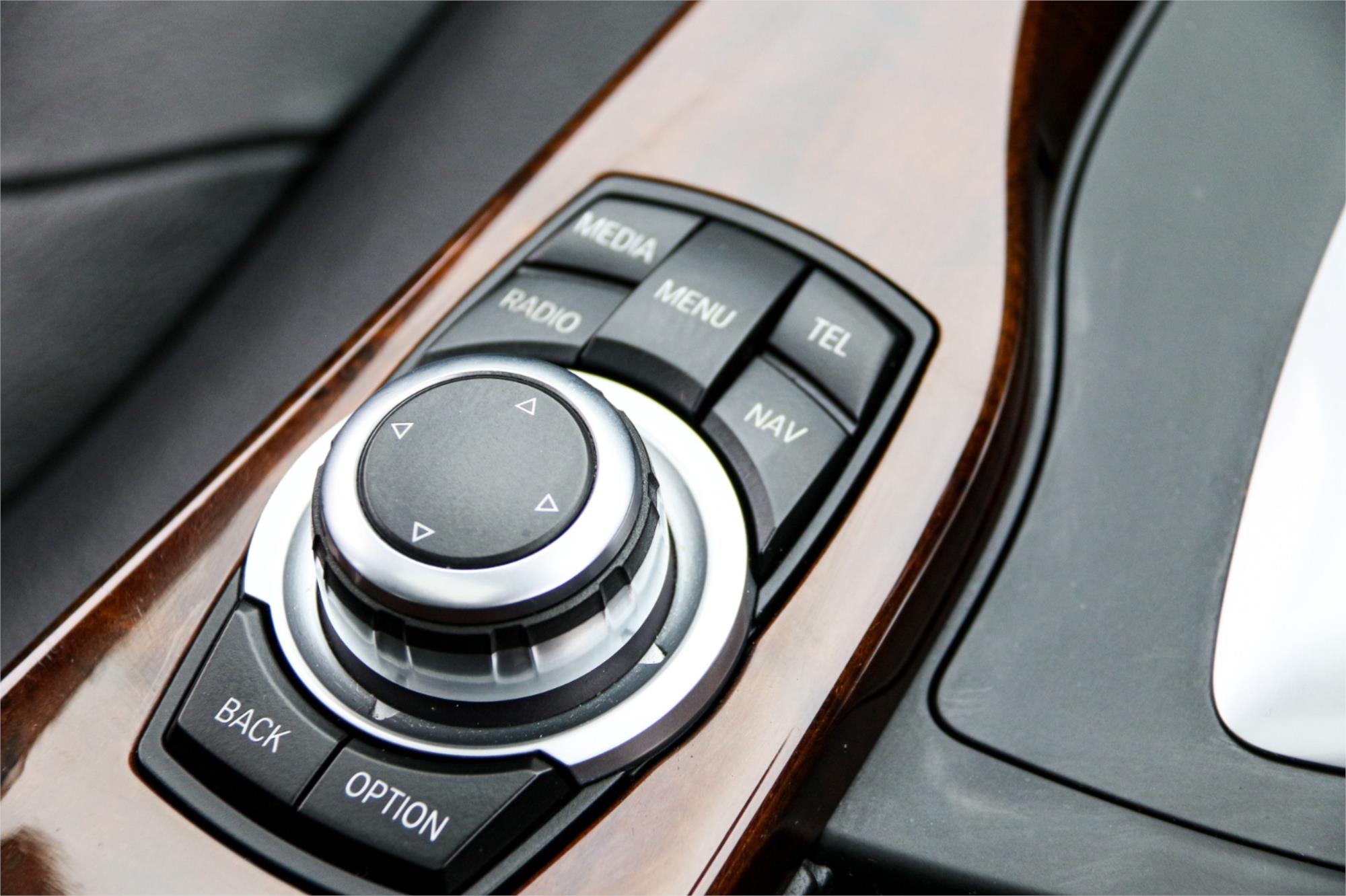 2013 BMW 3 F30 28i 8 SP AUTOMATIC 4D SEDAN