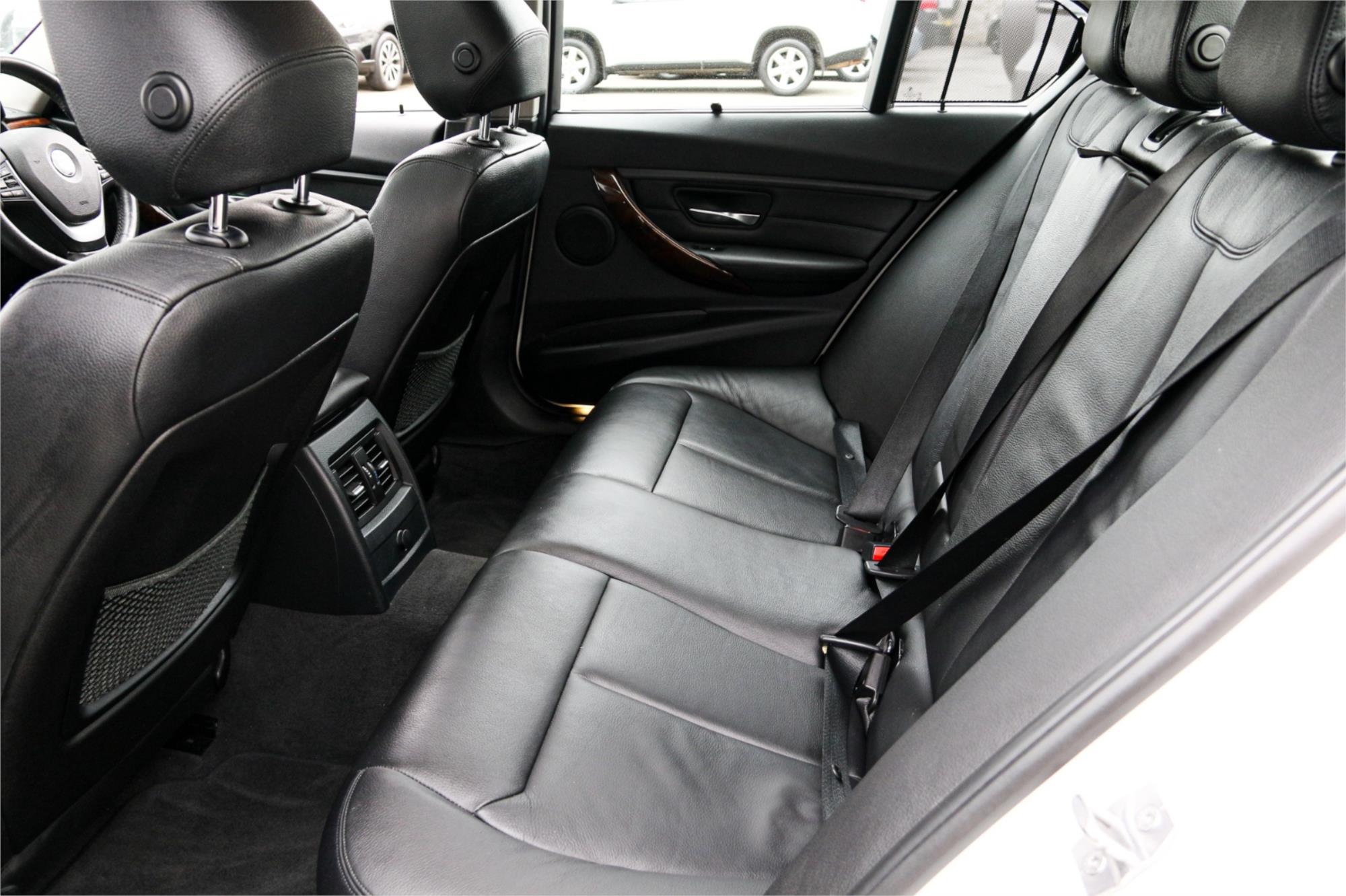 2013 BMW 3 F30 28i 8 SP AUTOMATIC 4D SEDAN