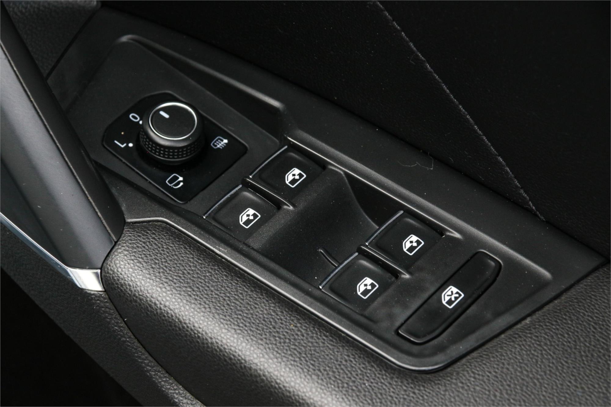 2018 VOLKSWAGEN TIGUAN 5NA MY18 110 TDI COMFORTLINE 7 SP AUTO DIRECT SHIFT 4D WAGON