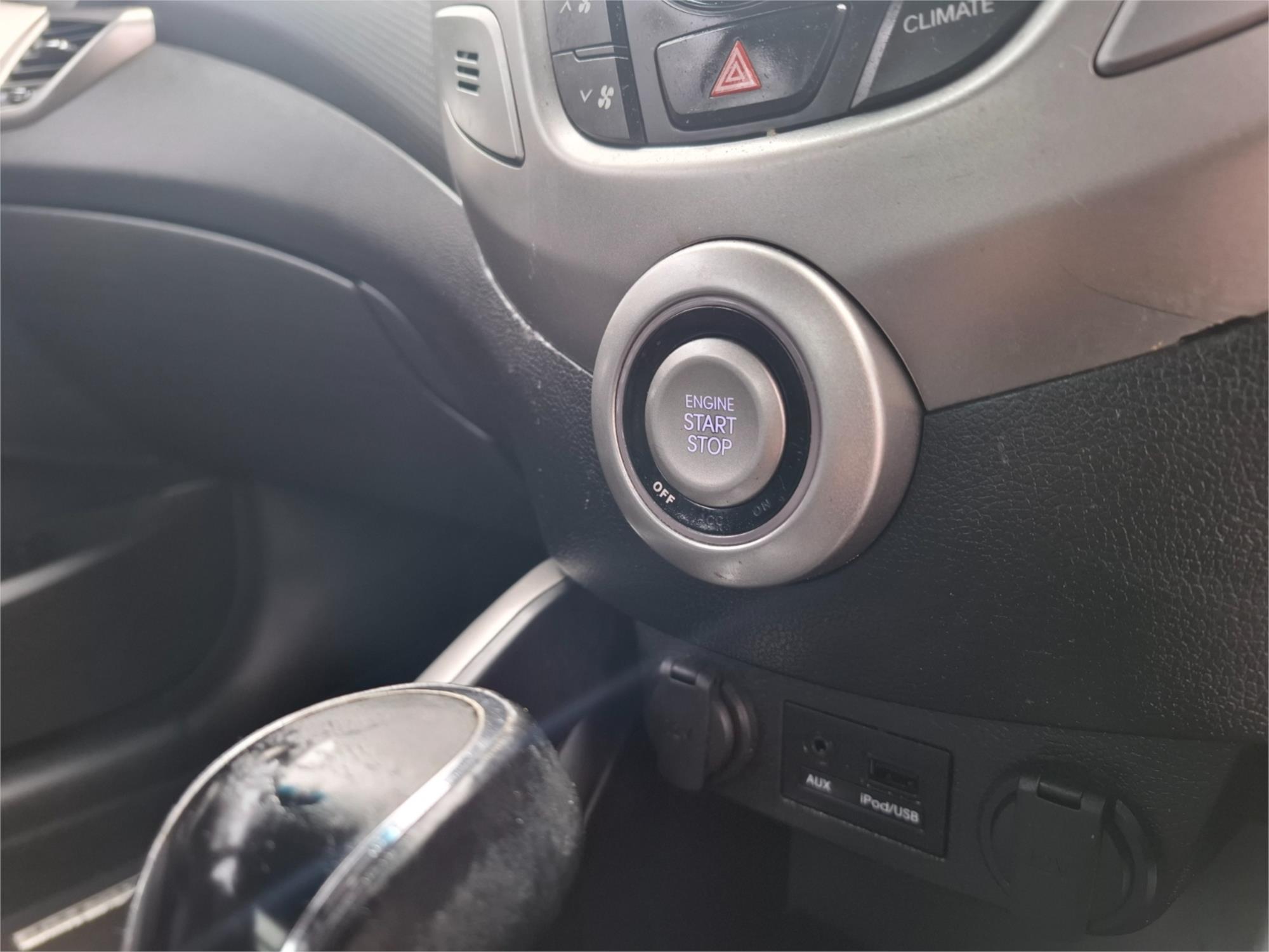2012 HYUNDAI VELOSTER FS + 6 SP AUTO DUAL CLUTCH 3D COUPE