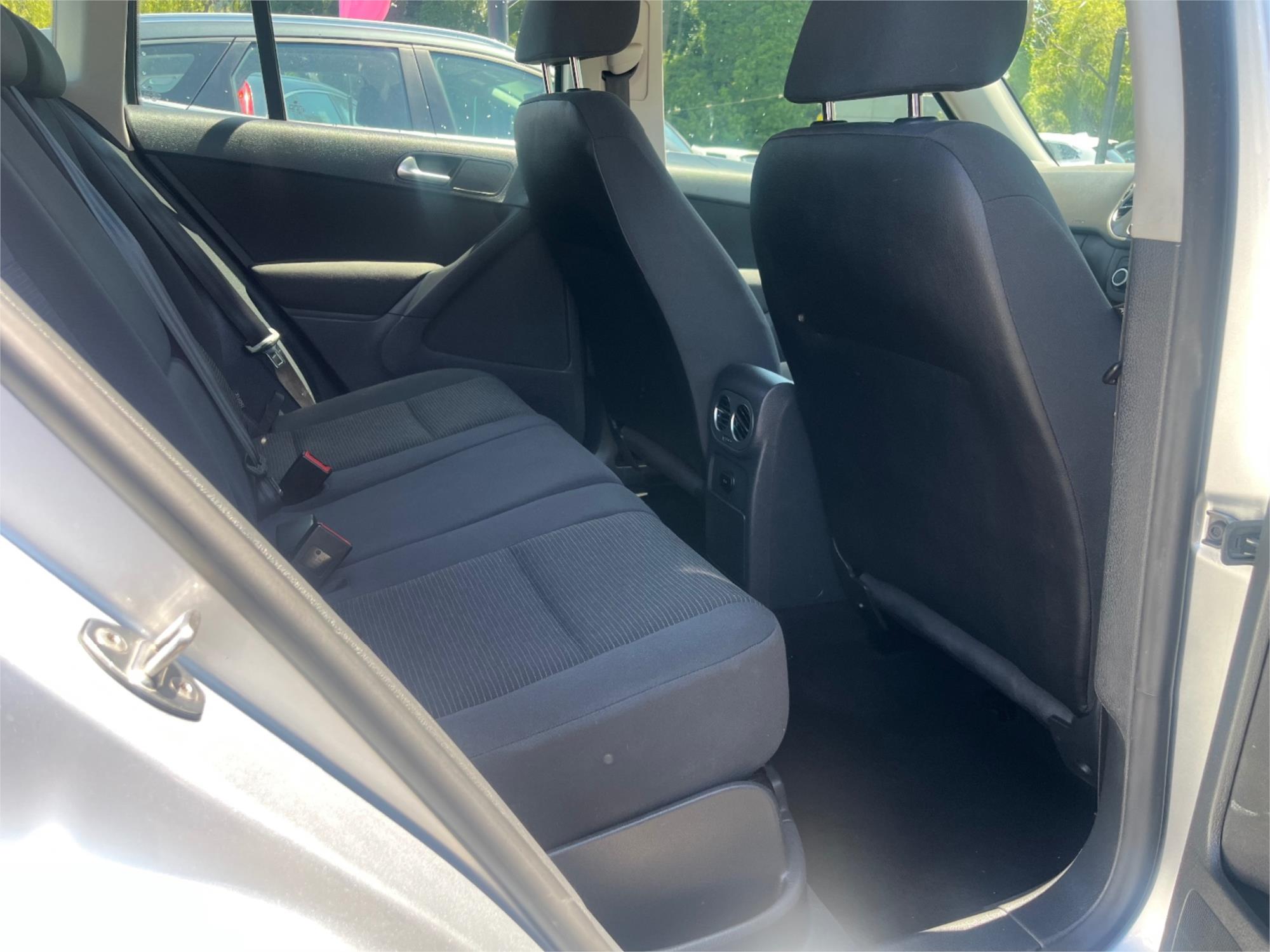 2012 VOLKSWAGEN TIGUAN 5NC MY12 103 TDI 6 SP MANUAL 4D WAGON