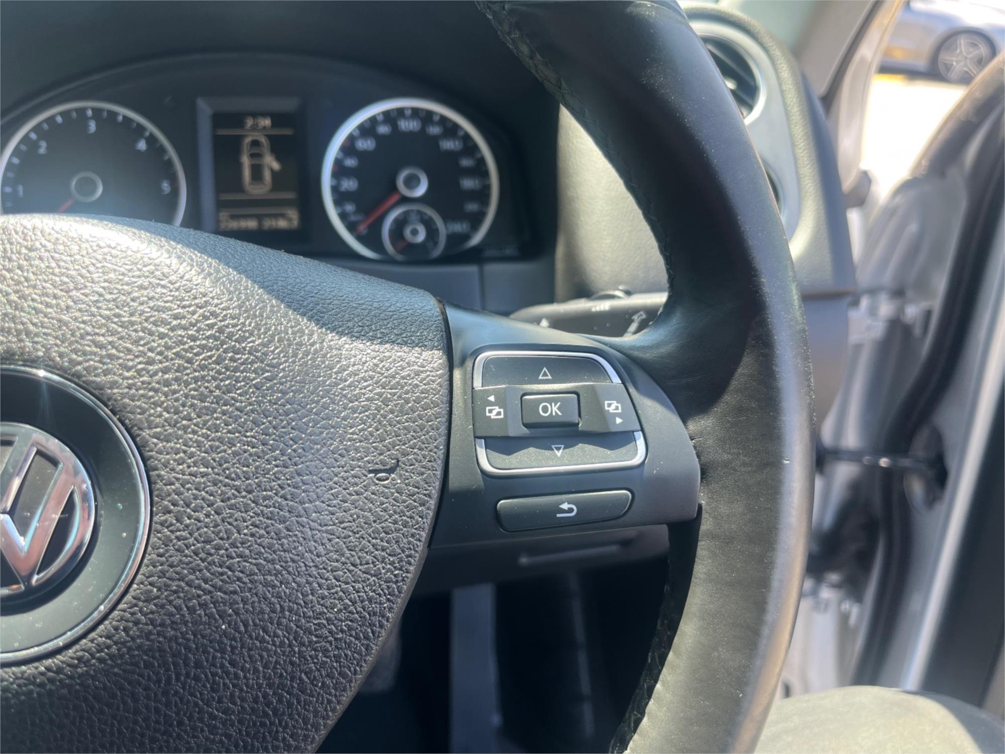 2012 VOLKSWAGEN TIGUAN 5NC MY12 103 TDI 6 SP MANUAL 4D WAGON