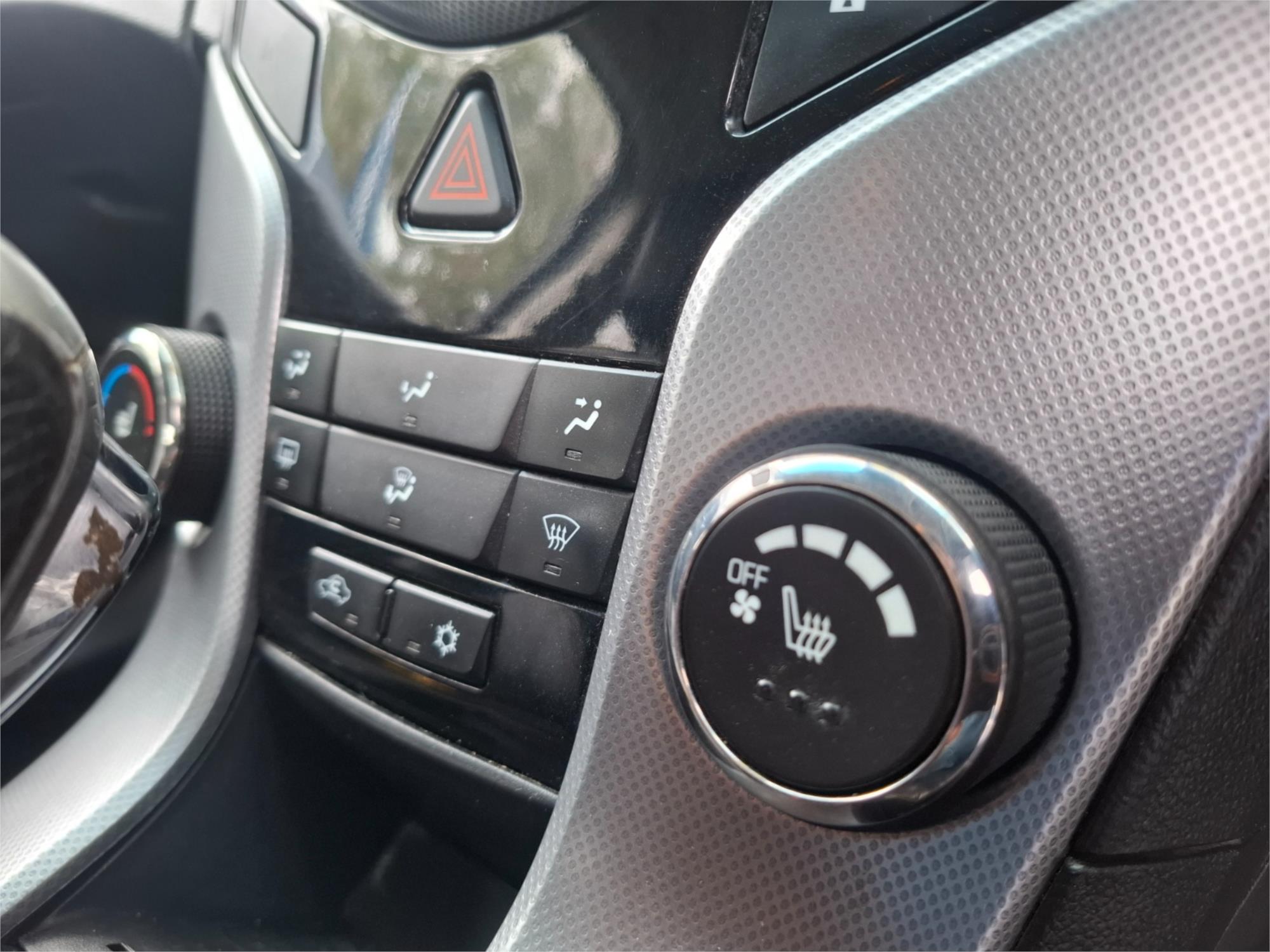 2012 HOLDEN CRUZE JH MY13 CDX 6 SP AUTOMATIC 4D SEDAN