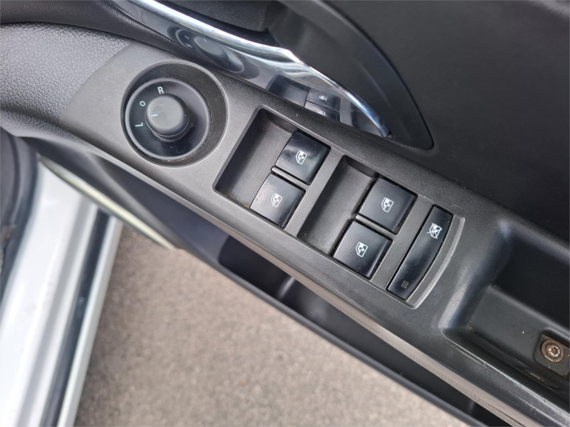 2012 HOLDEN CRUZE JH MY13 CDX 6 SP AUTOMATIC 4D SEDAN