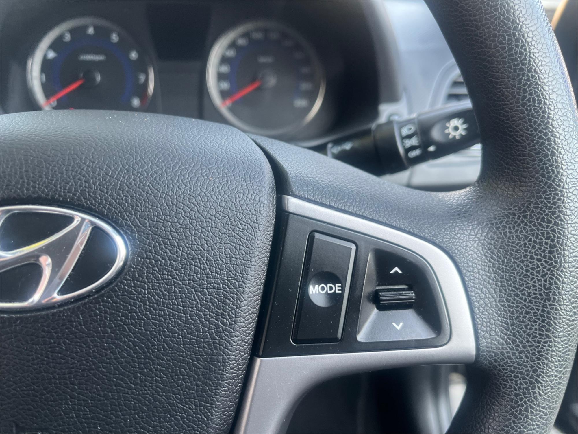 2015 HYUNDAI ACCENT RB3 MY16 ACTIVE CVT AUTO 6 SPEED 5D HATCHBACK