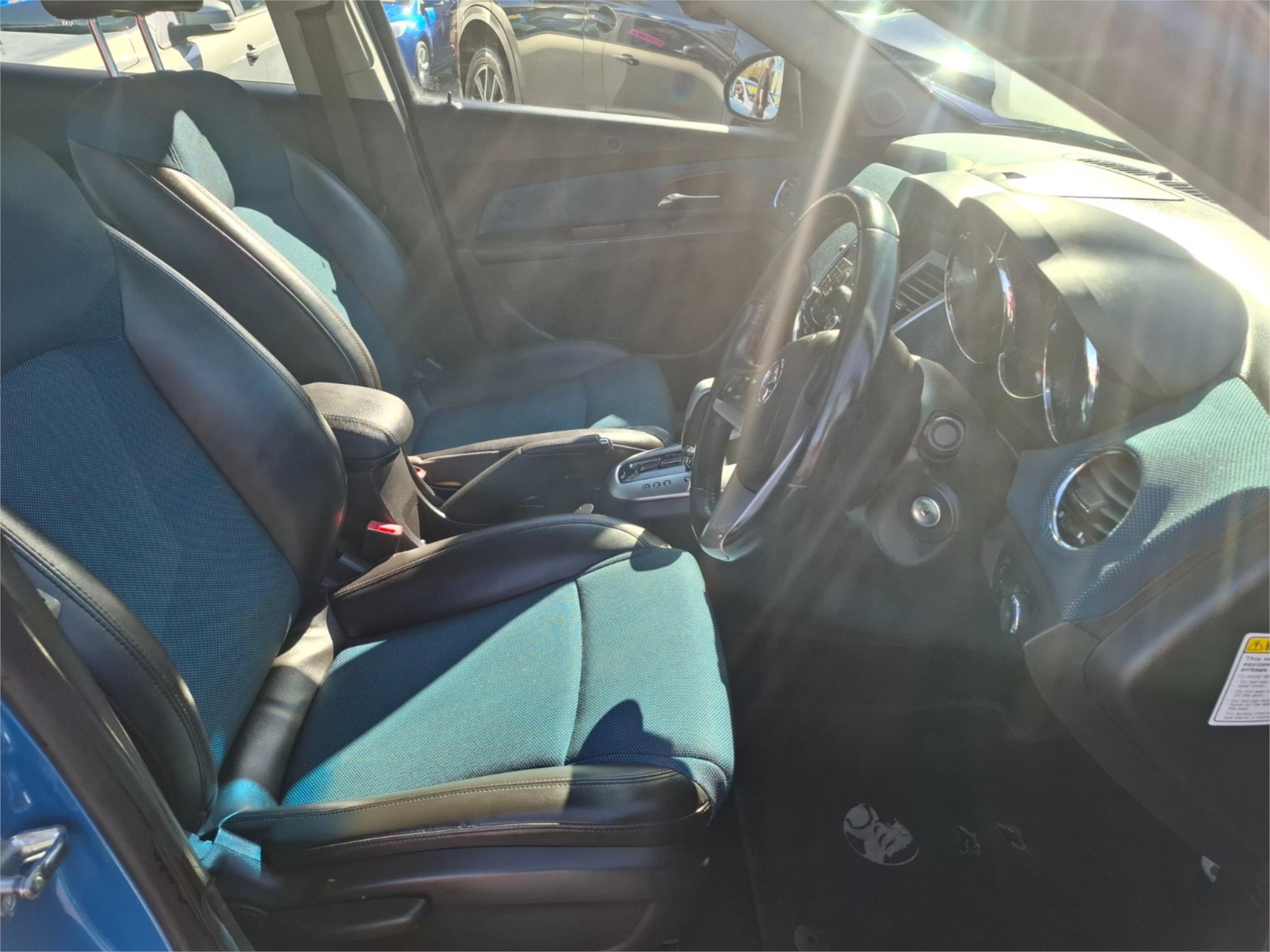 2012 HOLDEN CRUZE JH MY12 SRi 6 SP AUTOMATIC 4D SEDAN