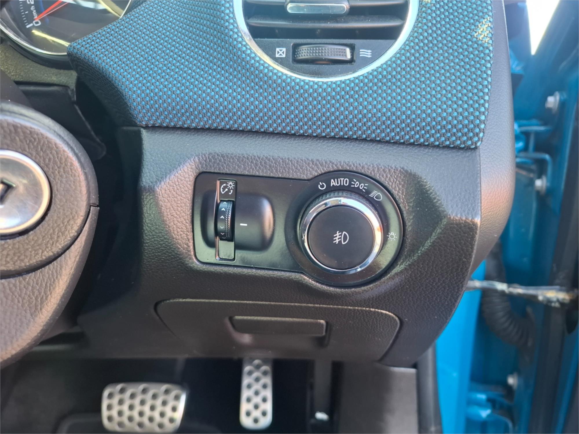 2012 HOLDEN CRUZE JH MY12 SRi 6 SP AUTOMATIC 4D SEDAN
