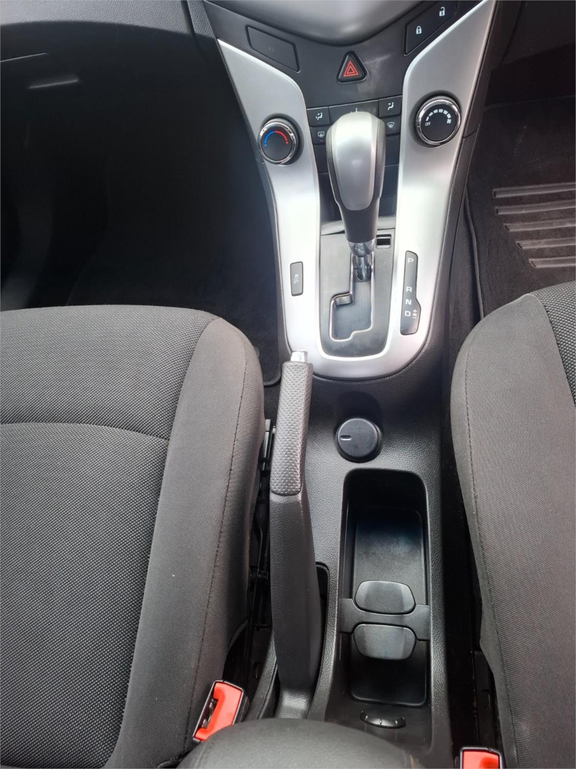 2015 HOLDEN CRUZE JH MY14 EQUIPE 6 SP AUTOMATIC 4D SEDAN
