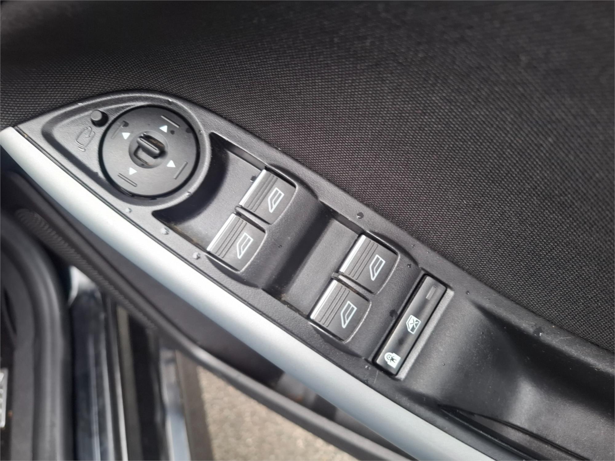 2016 FORD FOCUS LZ SPORT 6 SP AUTOMATIC 5D HATCHBACK