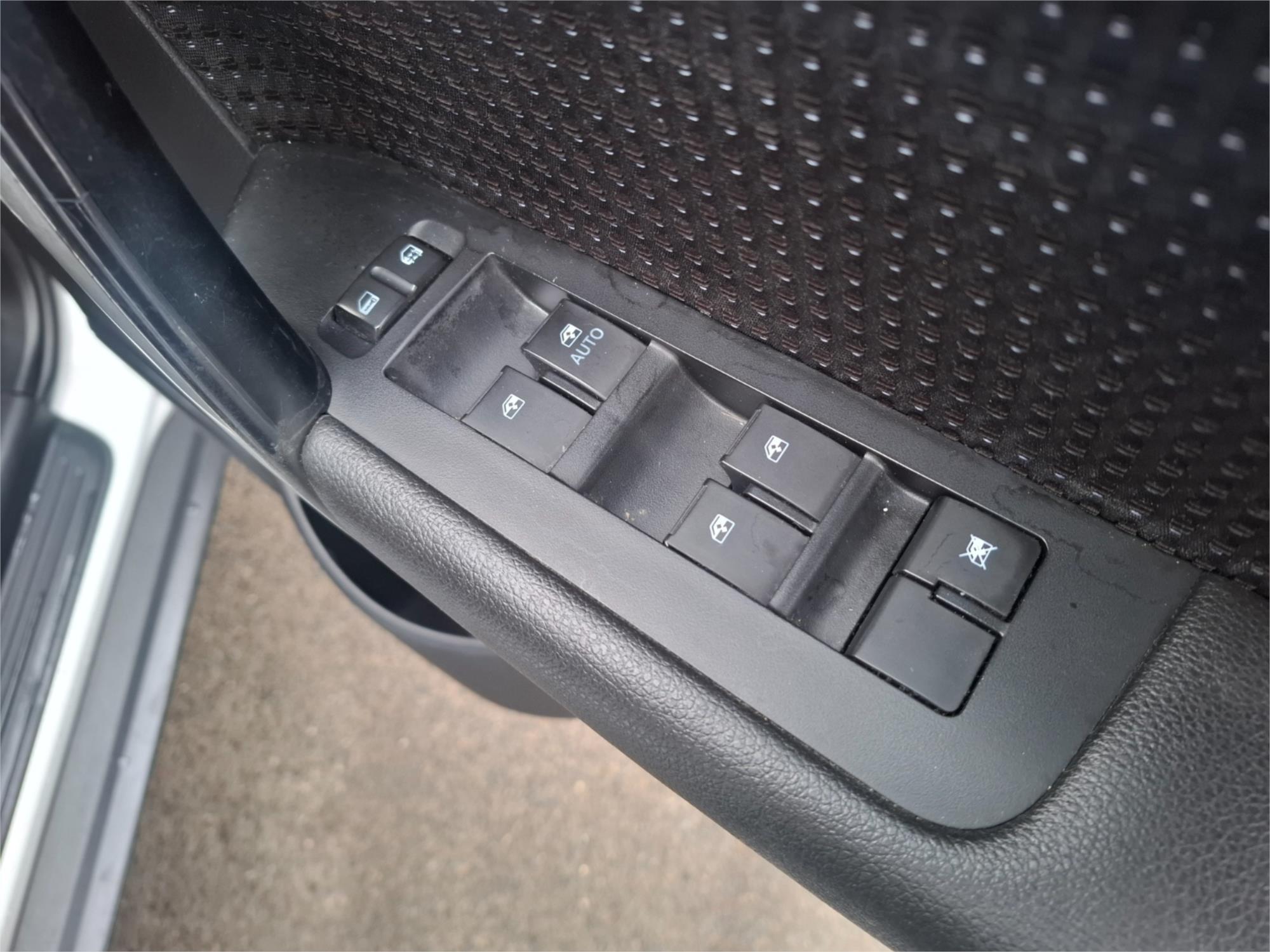 2014 HOLDEN CAPTIVA CG MY15 7 LS (FWD) 6 SP AUTOMATIC 4D WAGON