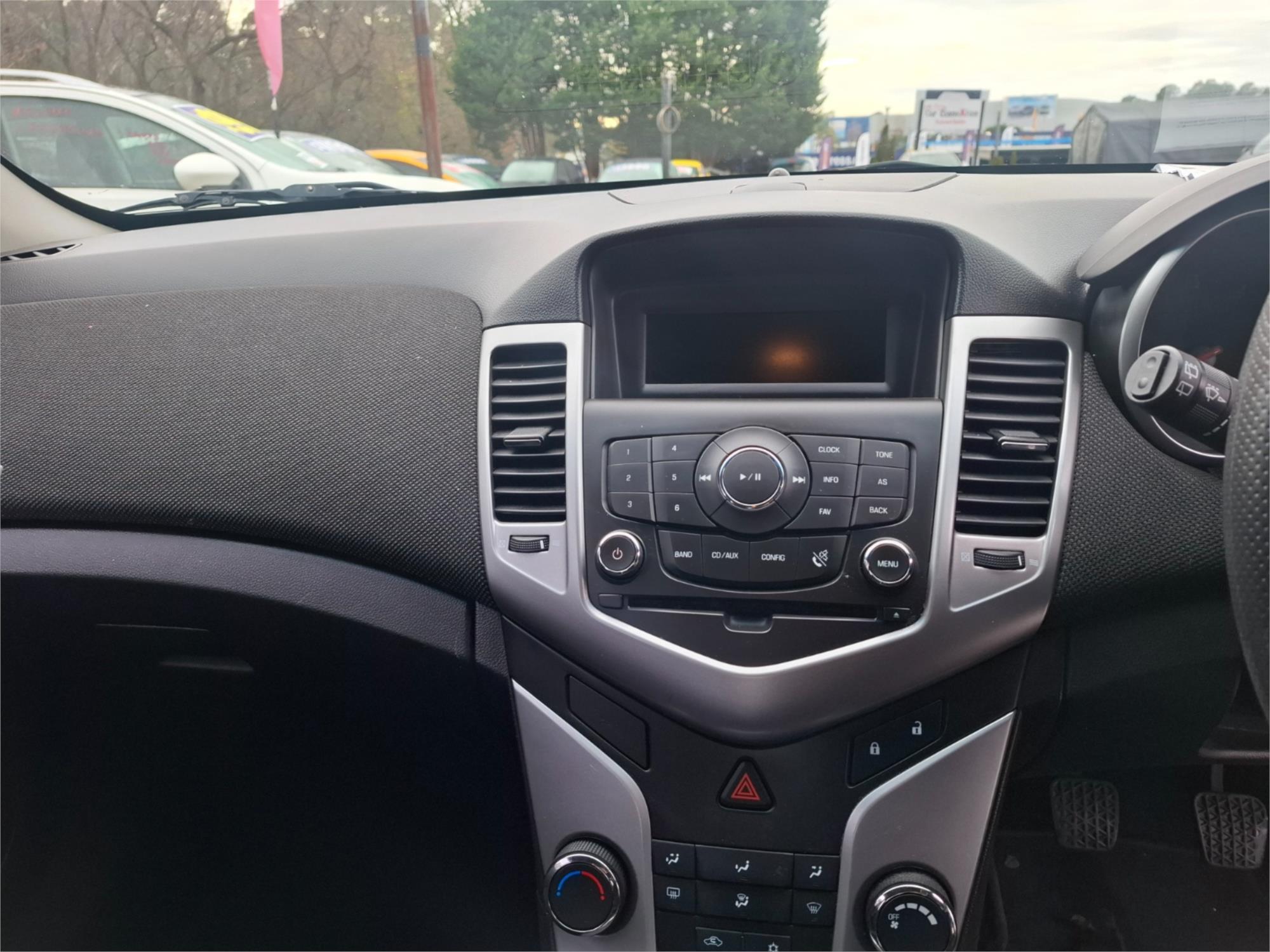 2012 HOLDEN CRUZE JH MY12 CD 5 SP MANUAL 5D HATCHBACK