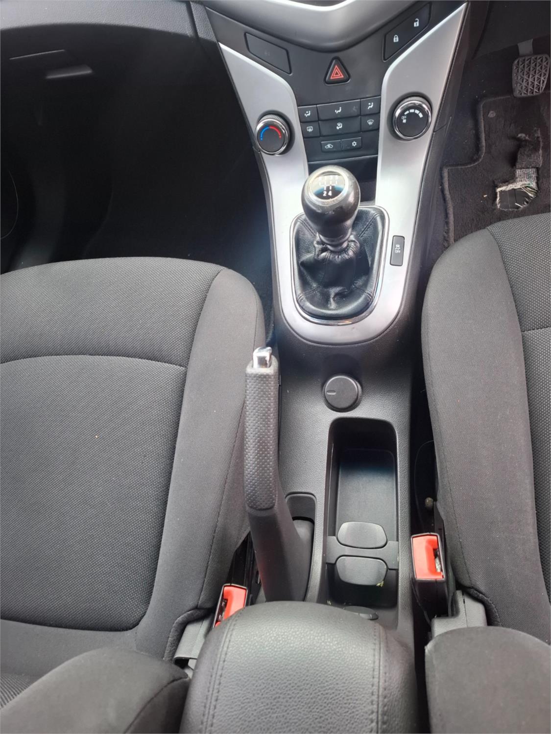 2012 HOLDEN CRUZE JH MY12 CD 5 SP MANUAL 5D HATCHBACK