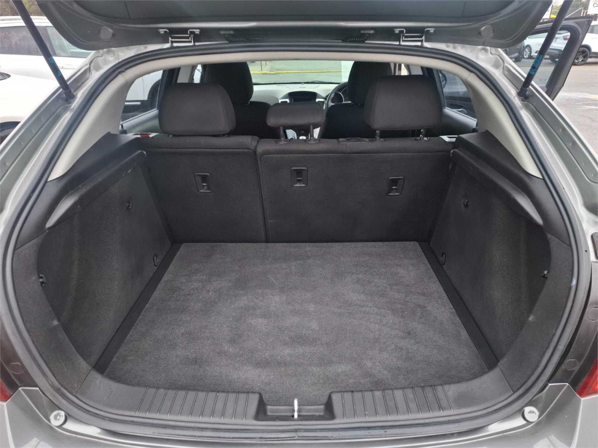 2012 HOLDEN CRUZE JH MY12 CD 5 SP MANUAL 5D HATCHBACK