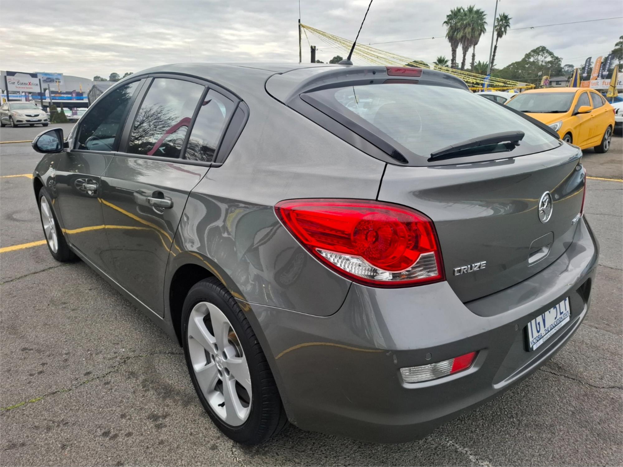 2012 HOLDEN CRUZE JH MY12 CD 5 SP MANUAL 5D HATCHBACK