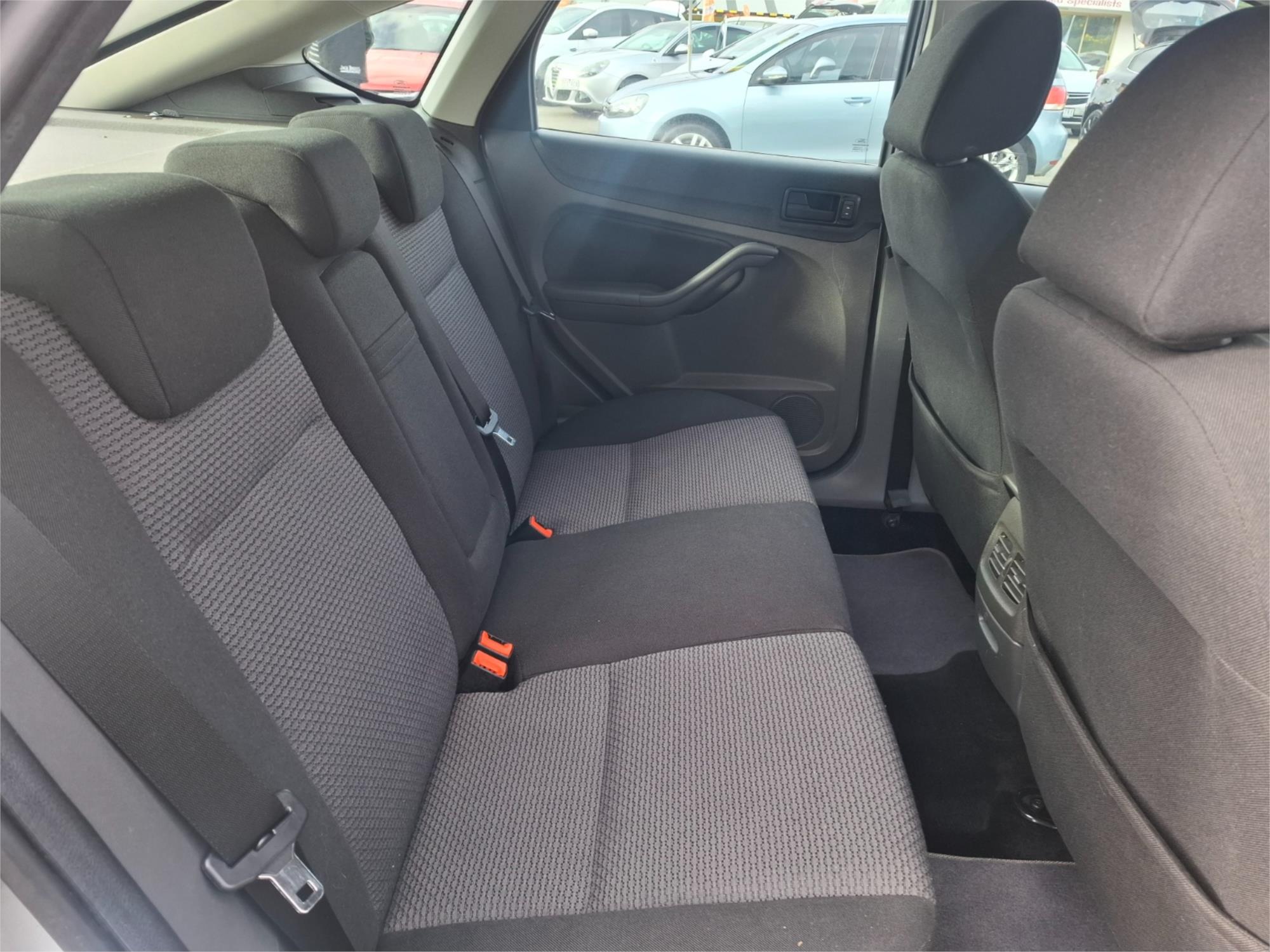 2006 FORD FOCUS LS LX 4 SP AUTOMATIC 5D HATCHBACK