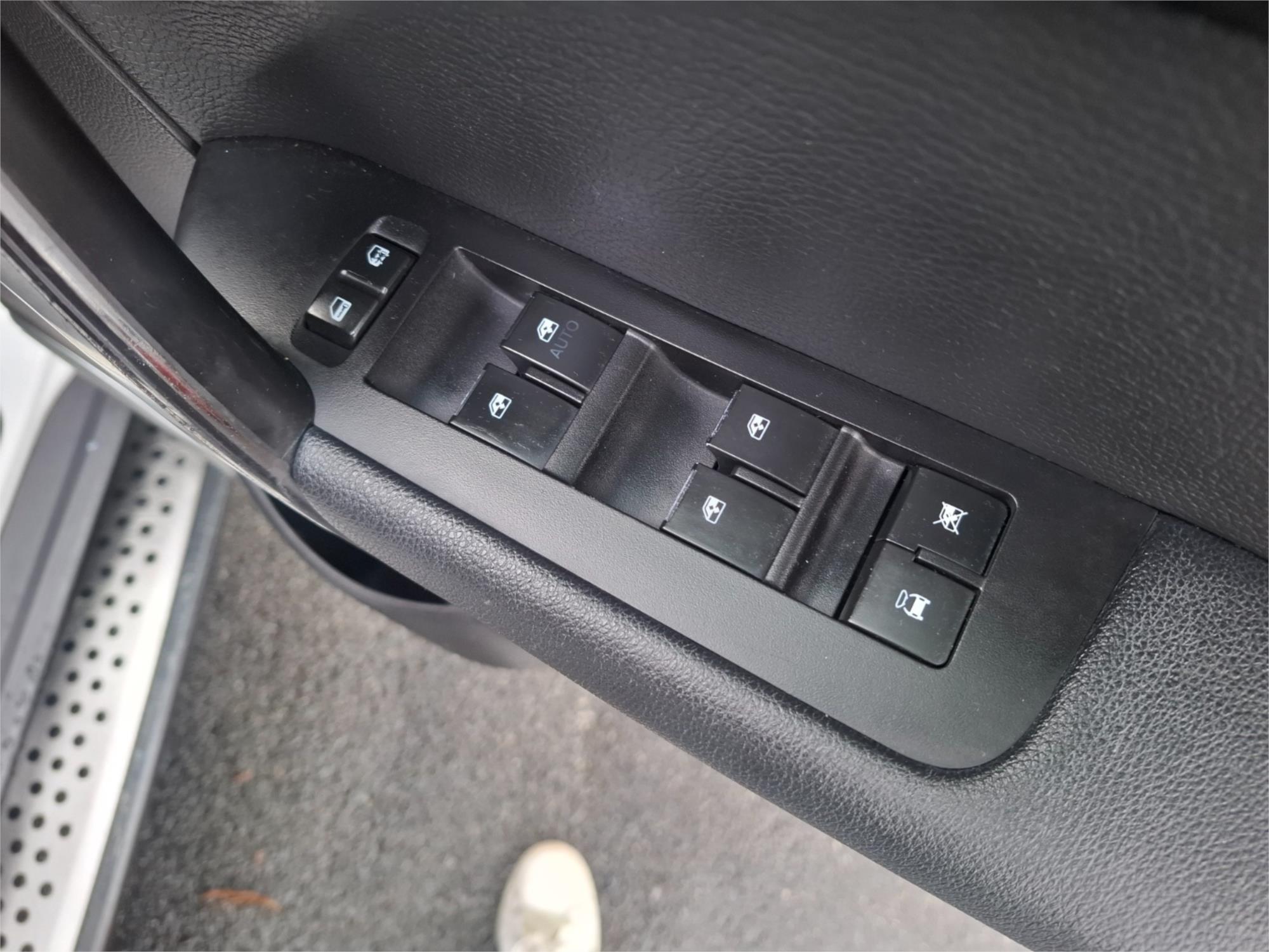 2012 HOLDEN CAPTIVA CG SERIES II 7 LX (4x4) 6 SP AUTOMATIC 4D WAGON