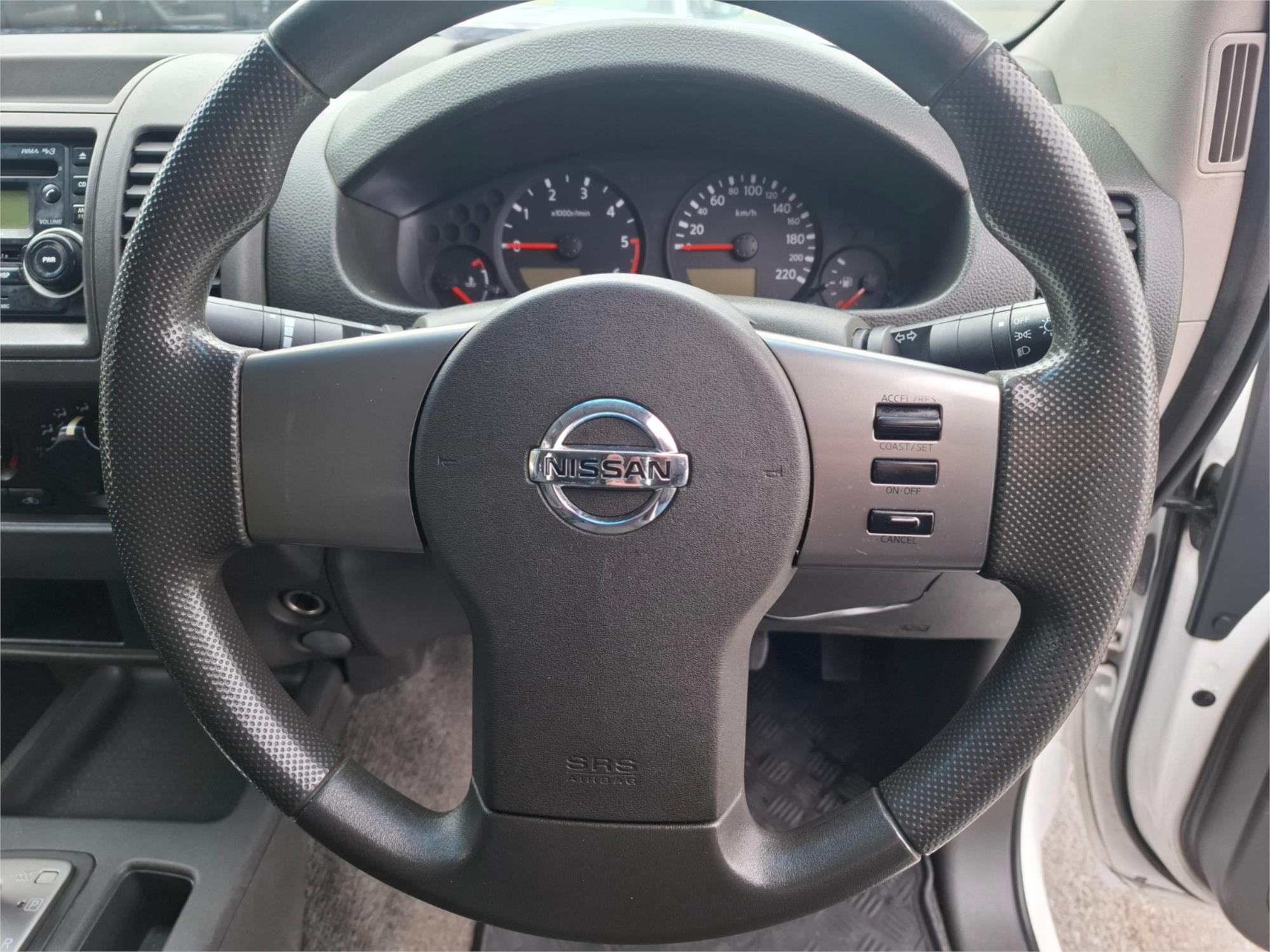 2011 NISSAN NAVARA D40 MY11 RX (4x2) 5 SP AUTOMATIC DUAL CAB P/UP