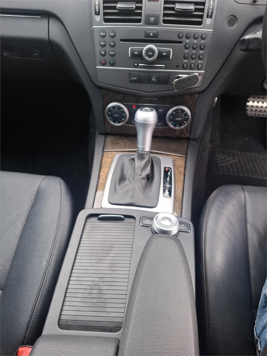 2010 MERCEDES-BENZ C250 W204 MY10 CGI AVANTGARDE 5 SP AUTOMATIC TIPSHIFT 4D SEDAN