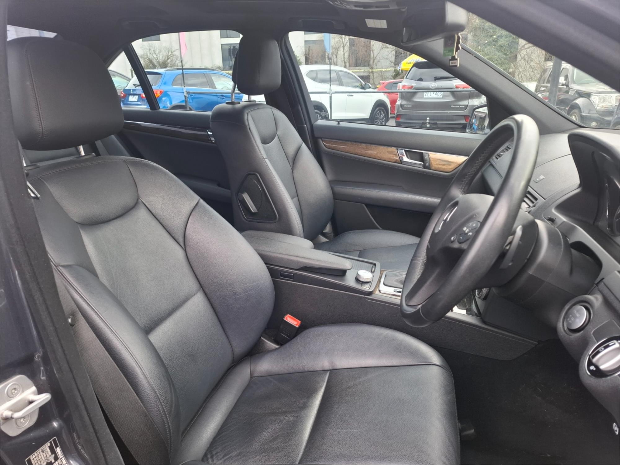 2010 MERCEDES-BENZ C250 W204 MY10 CGI AVANTGARDE 5 SP AUTOMATIC TIPSHIFT 4D SEDAN