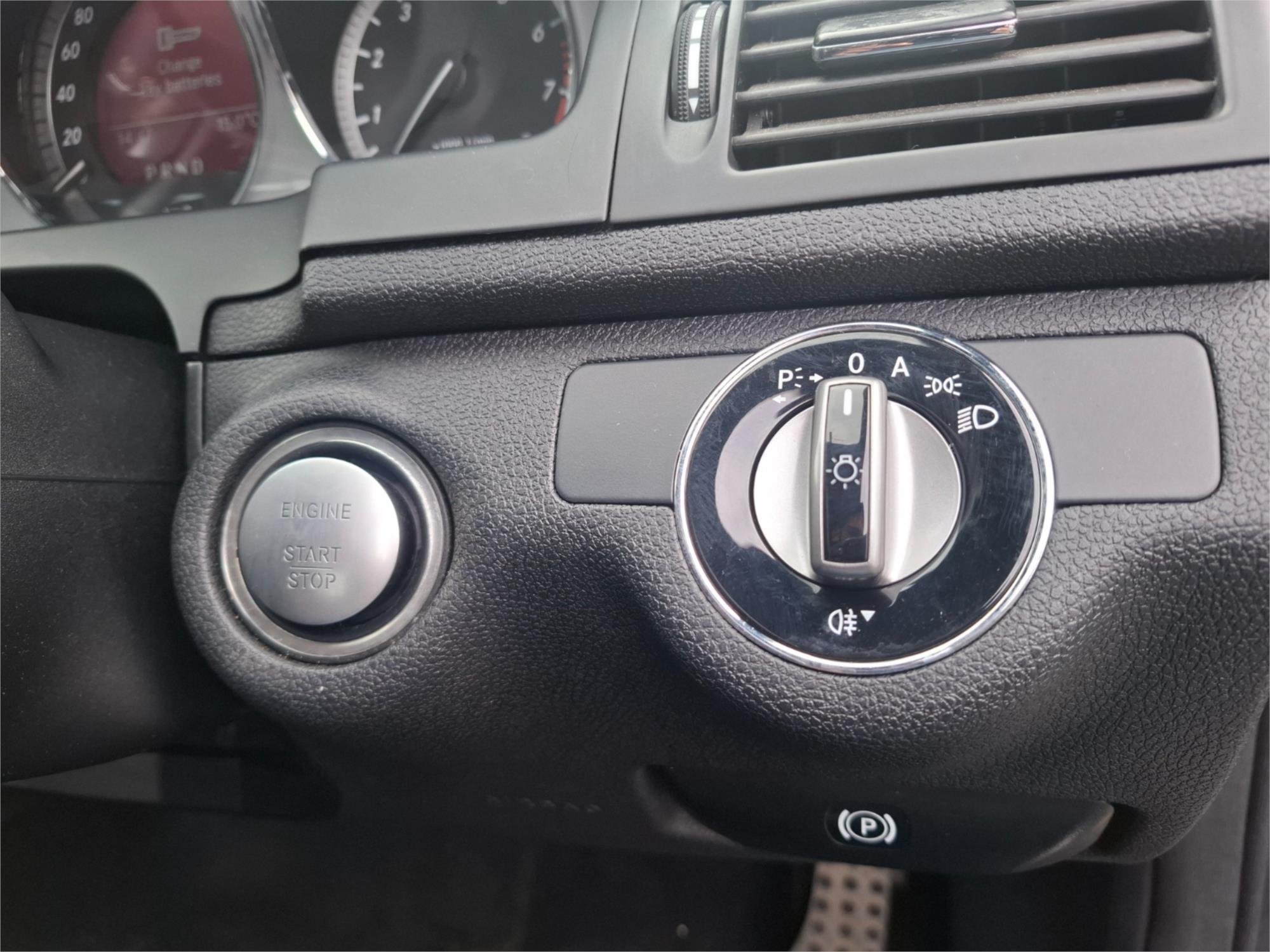 2010 MERCEDES-BENZ C250 W204 MY10 CGI AVANTGARDE 5 SP AUTOMATIC TIPSHIFT 4D SEDAN