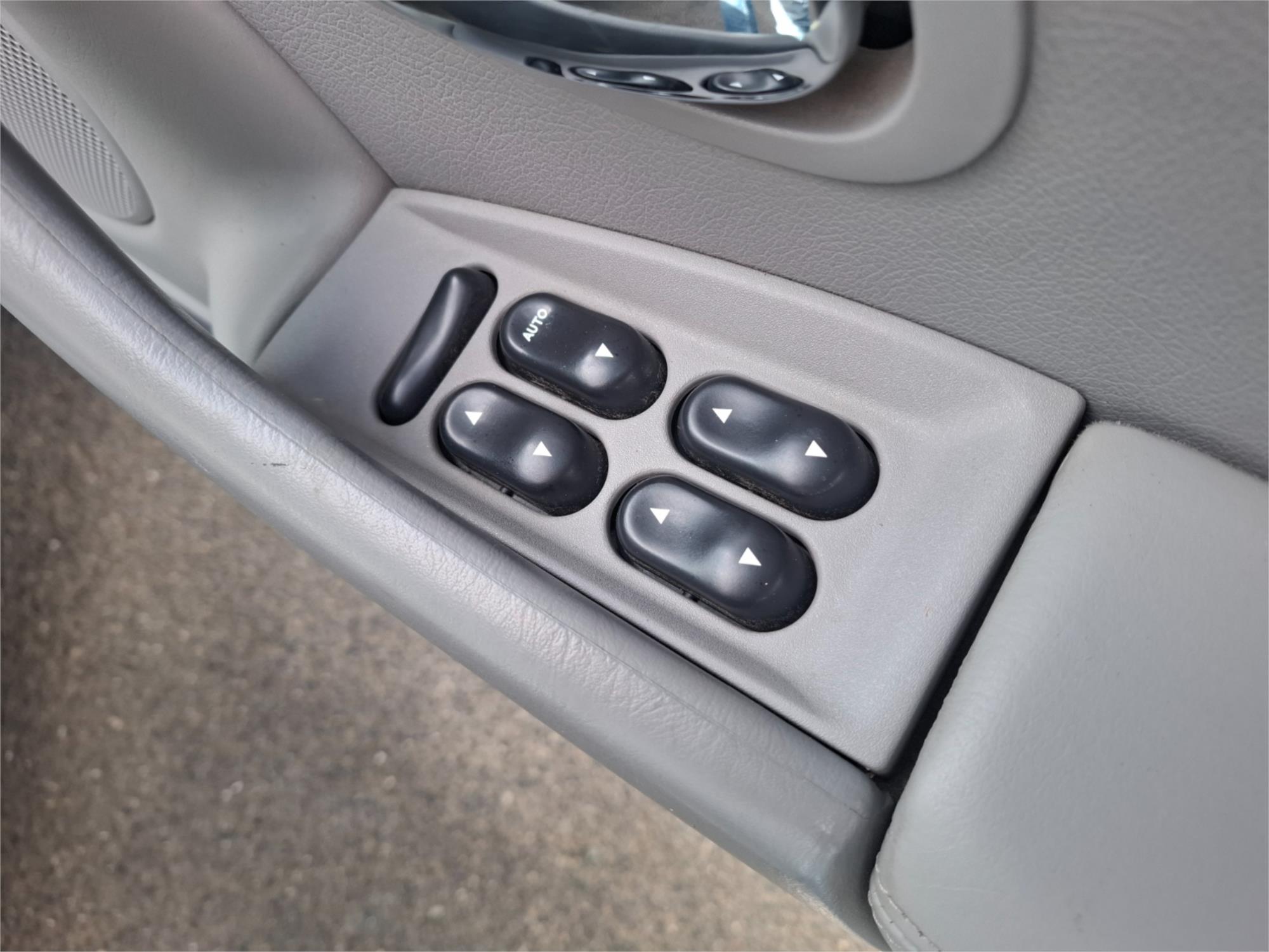 1999 FORD FAIRLANE AU GHIA 4 SP AUTOMATIC 4D SEDAN