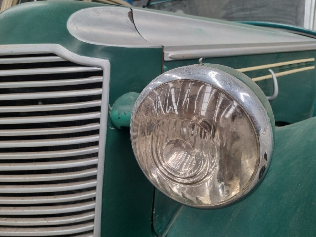 1947 VAUXHALL CALECHE 427 SC MANUAL 2D CONVERTIBLE