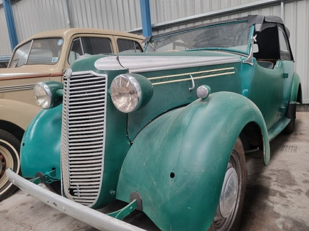 1947 VAUXHALL CALECHE 427 SC MANUAL 2D CONVERTIBLE