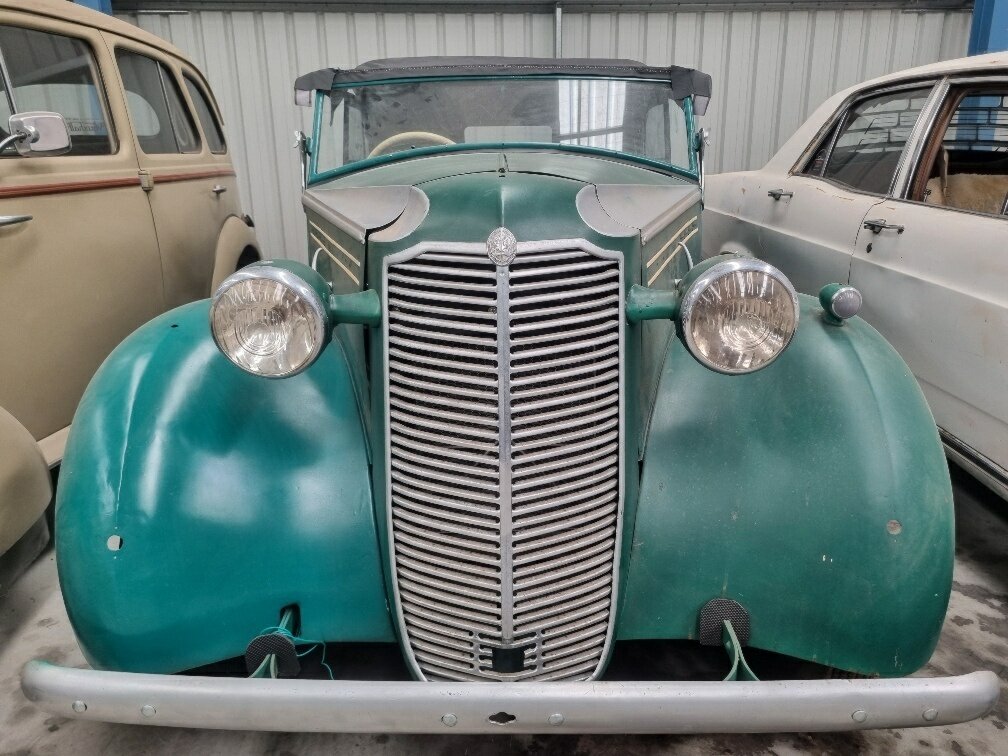 1947 VAUXHALL CALECHE 427 SC MANUAL 2D CONVERTIBLE