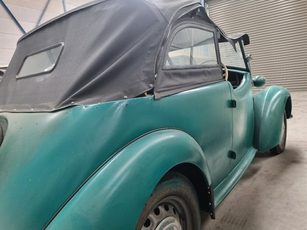 1947 VAUXHALL CALECHE 427 SC MANUAL 2D CONVERTIBLE