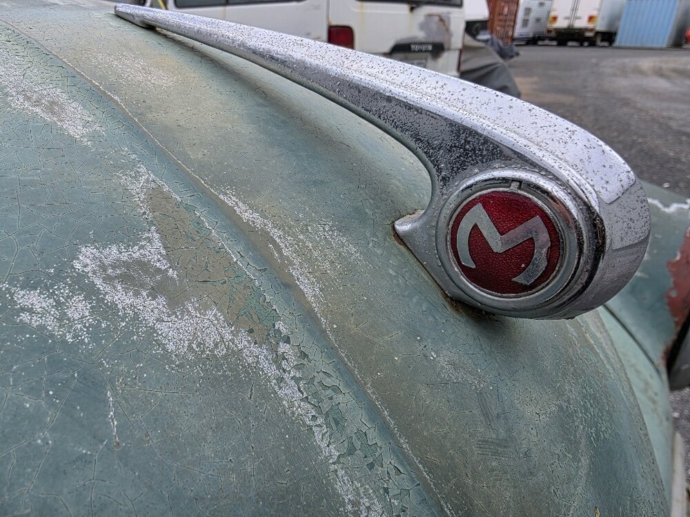 1955 MORRIS MINOR MANUAL 4D SEDAN