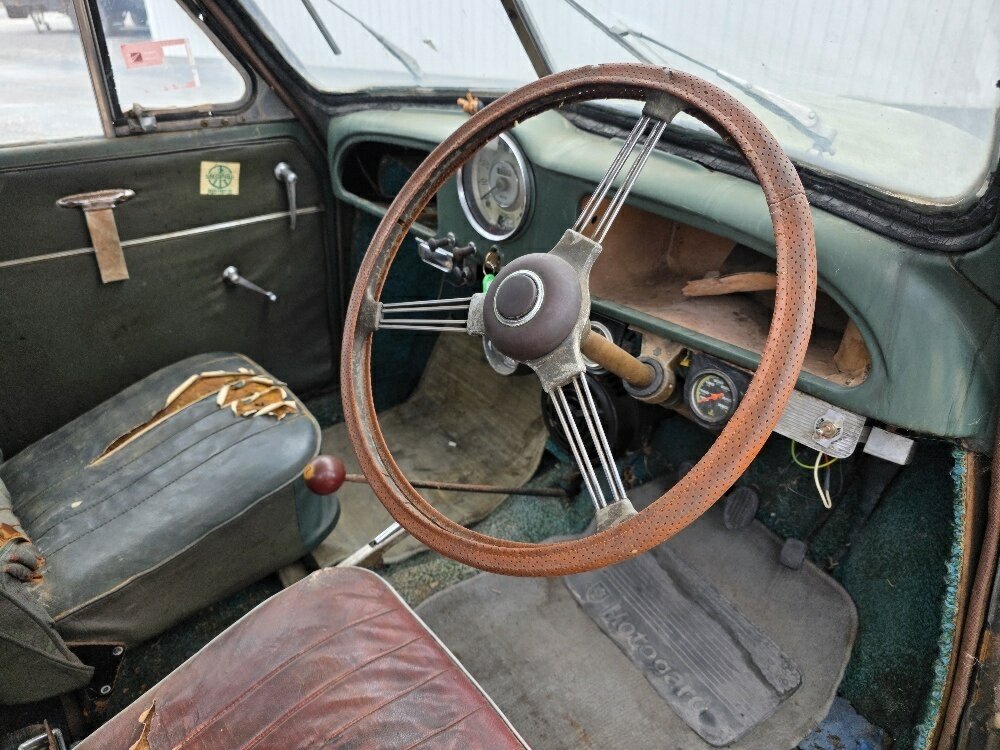 1955 MORRIS MINOR MANUAL 4D SEDAN