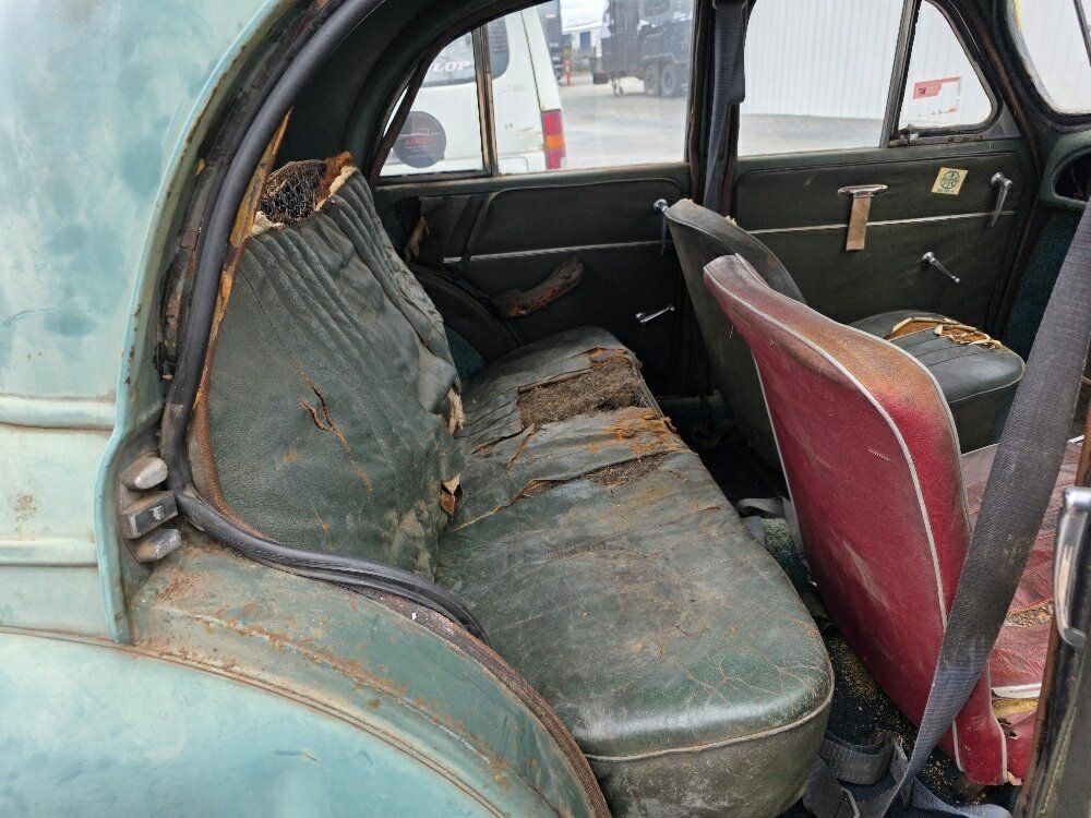 1955 MORRIS MINOR MANUAL 4D SEDAN