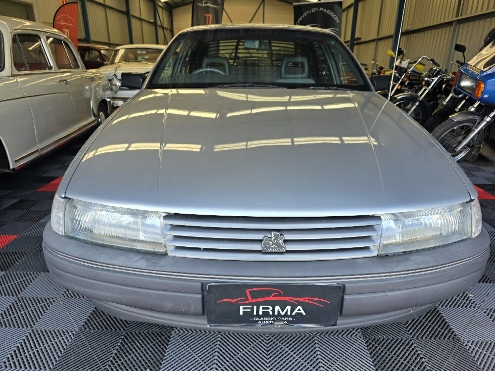 1990 HOLDEN COMMODORE VN S 5 SP MANUAL 4D SEDAN